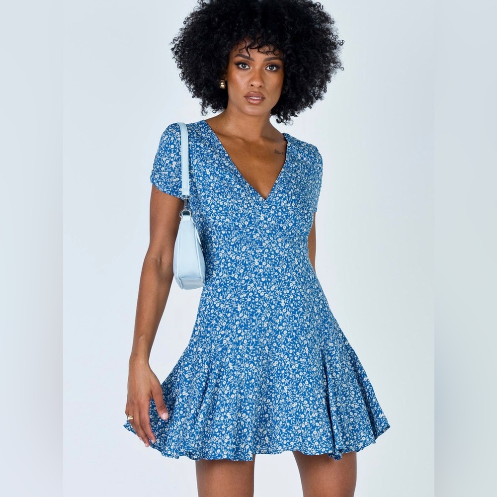 Princess Polly blue floral mini dress in size US 8